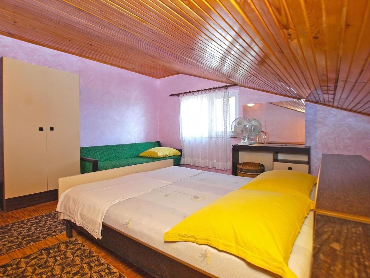 Rooms Antun 1238 Medulin Buitenkant foto